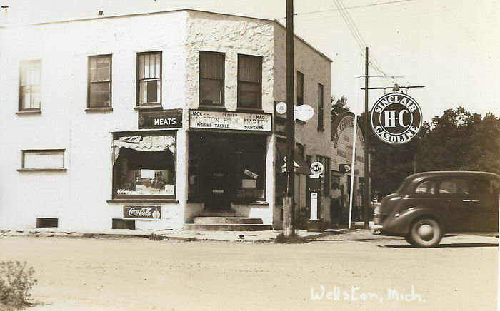 Wellston - 1945 Wellston Food Mart And Sinclair Gas Station (newer photo)